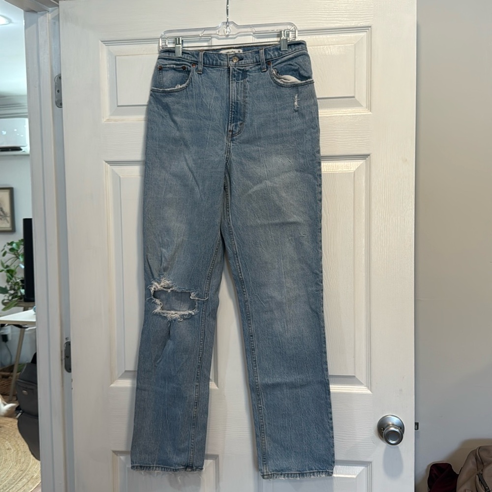 Abercrombie & Fitch “The 90s Straight” Ultra High Rise